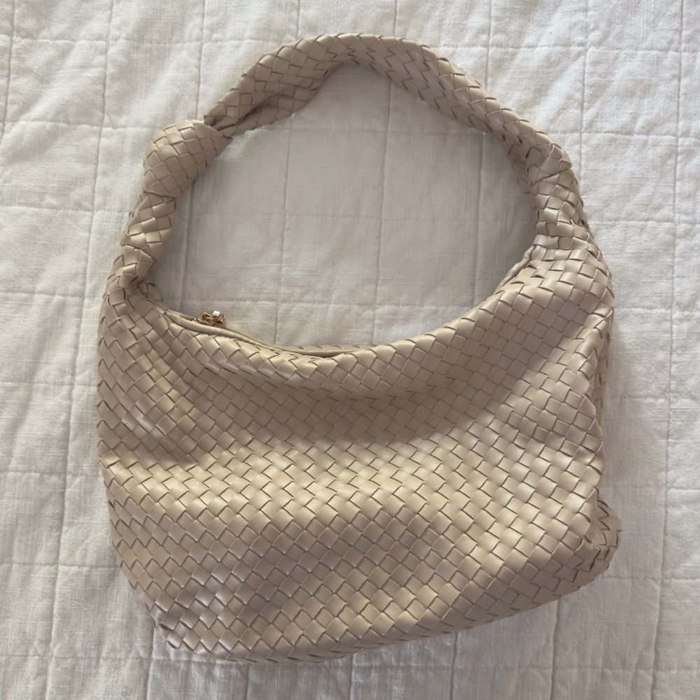 NWOT Melie Bianco Woven Shoulder Bag